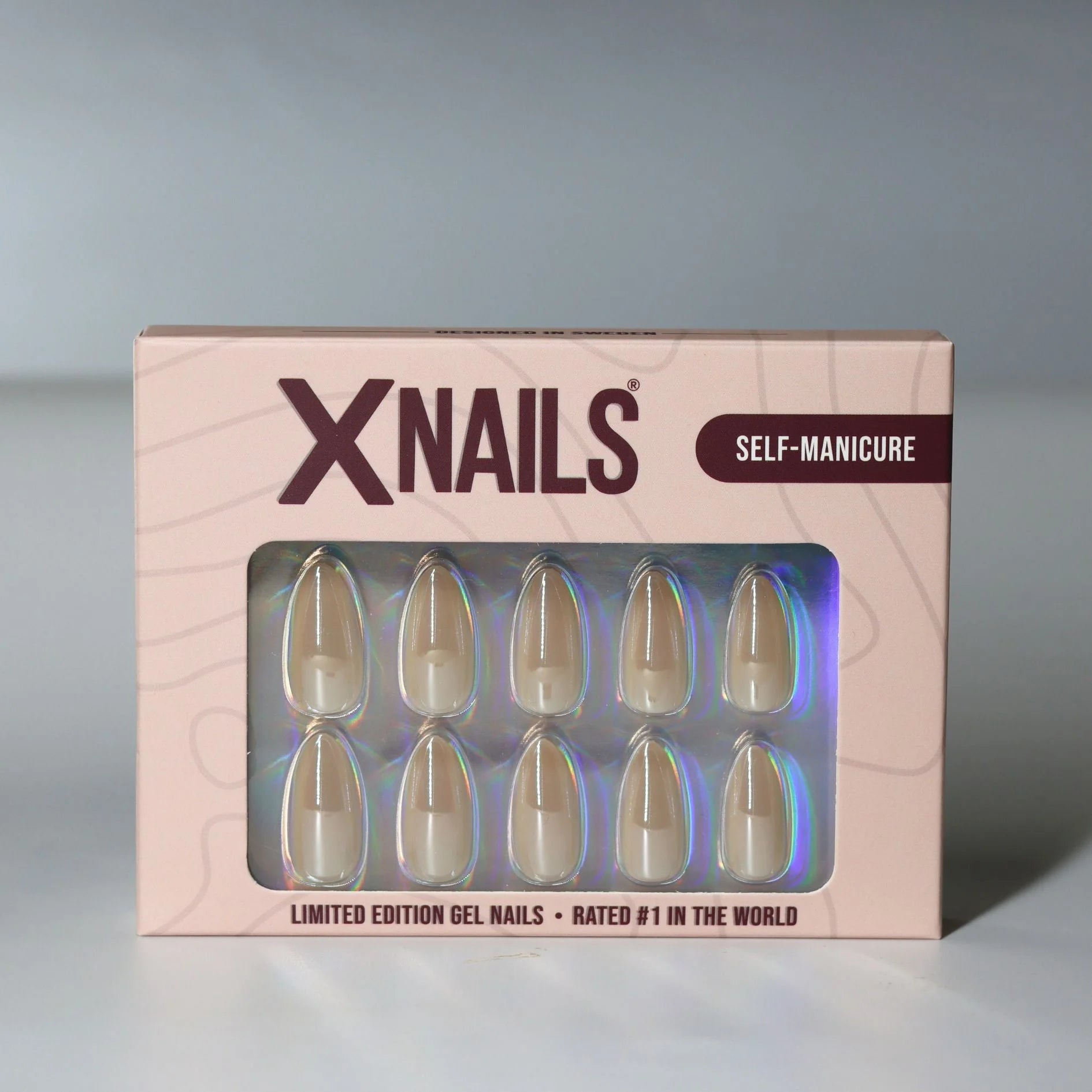 Pearly Perfection XNails forpakning – limited edition gelénegler mandelform i pearl taupe