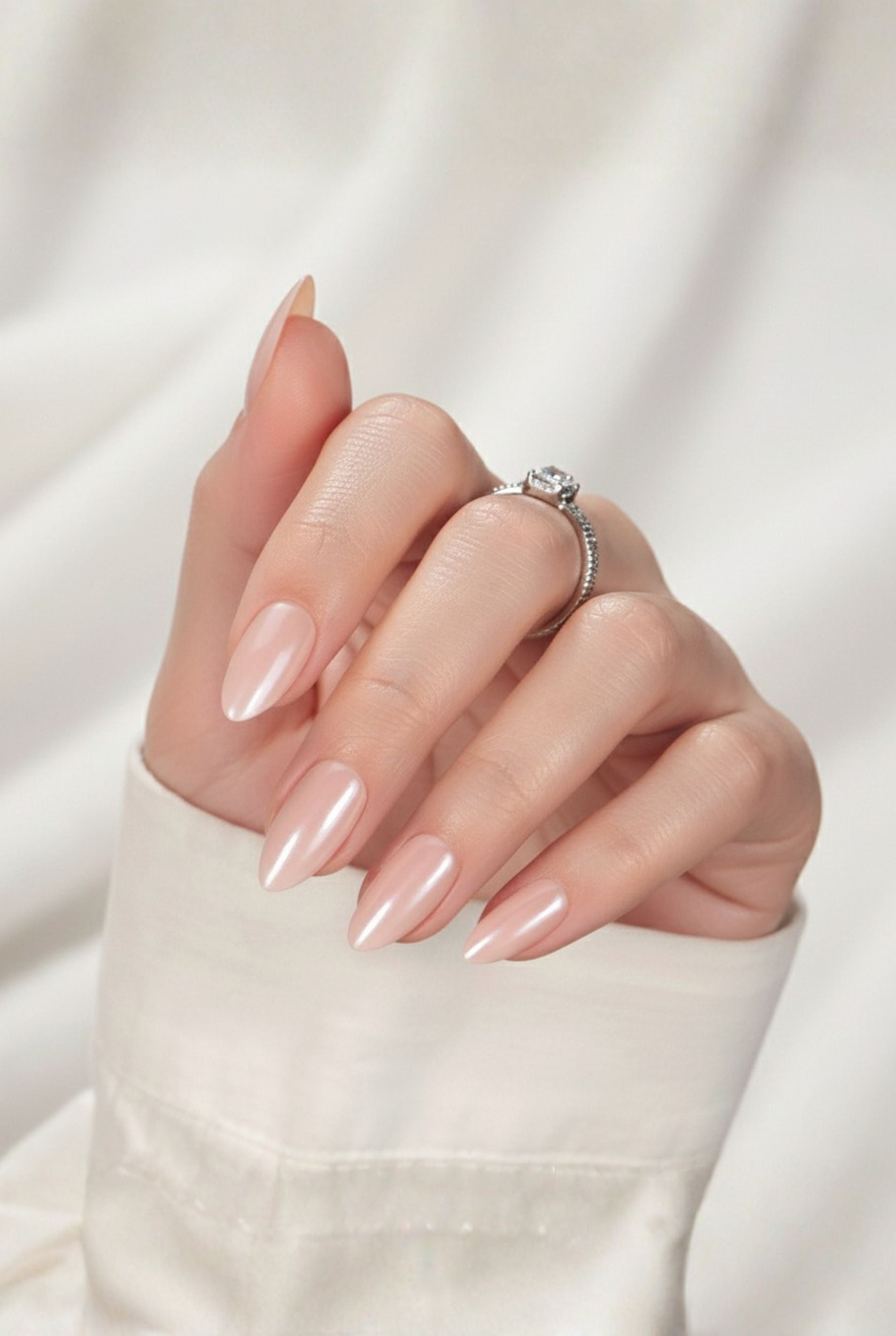 Heavenly Halo Almond 🌟