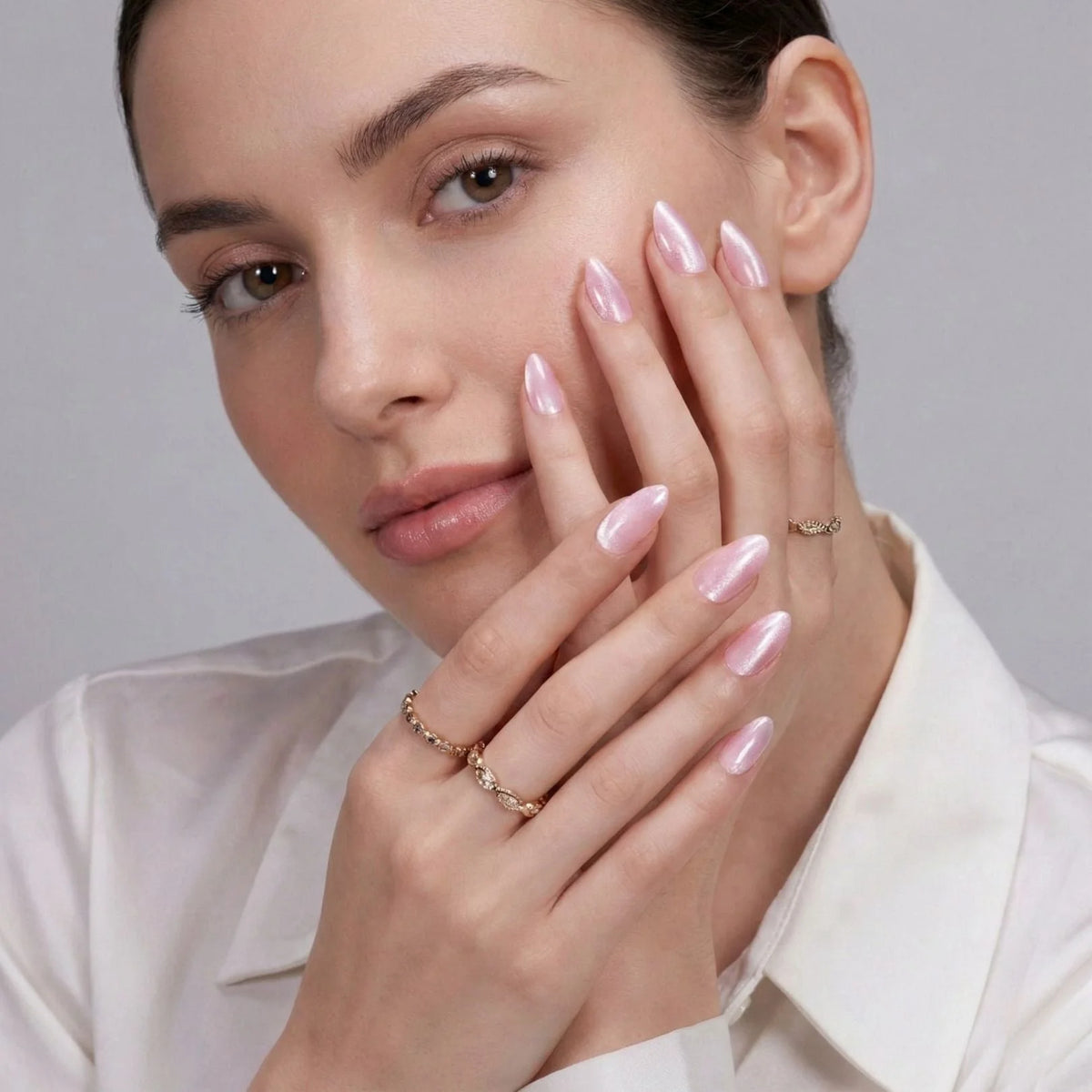 Detaljbilde av Powder Puff — babyrosa pearl chrome