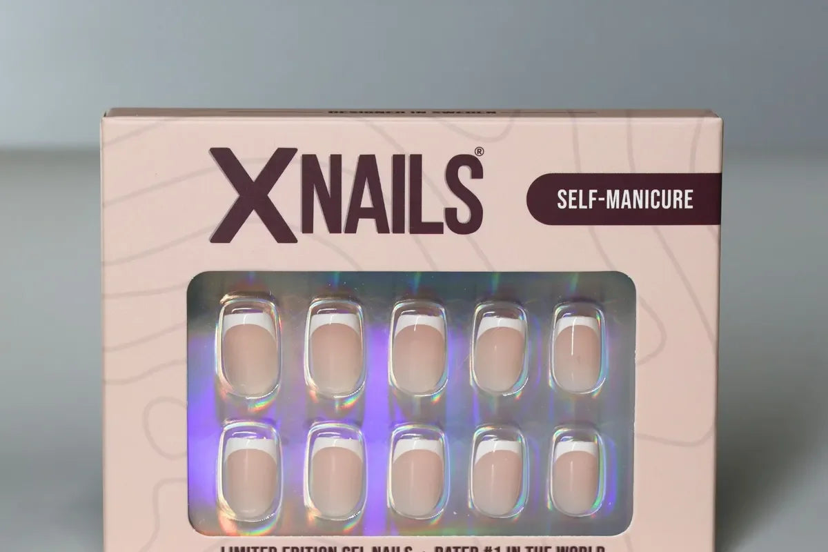 Snygg nageldesign med press-on naglar