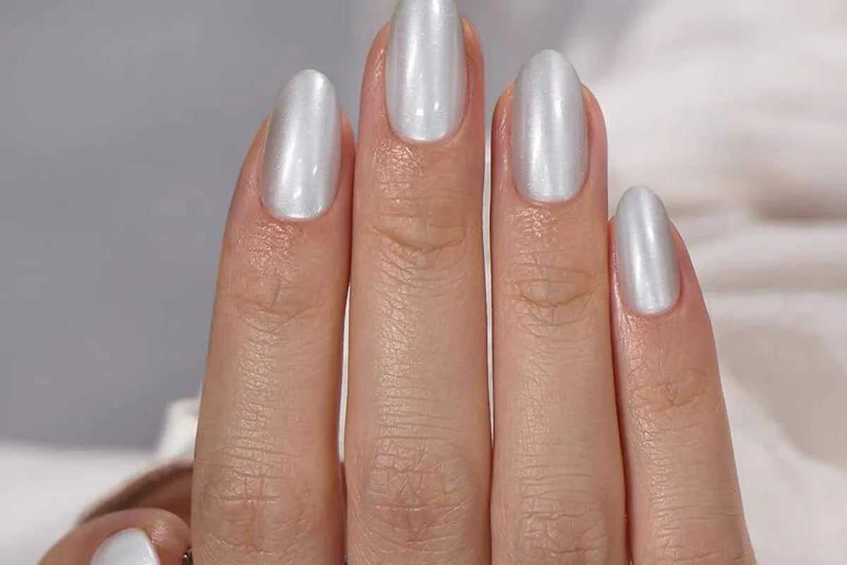 Nagelinspo med trendiga press-on naglar